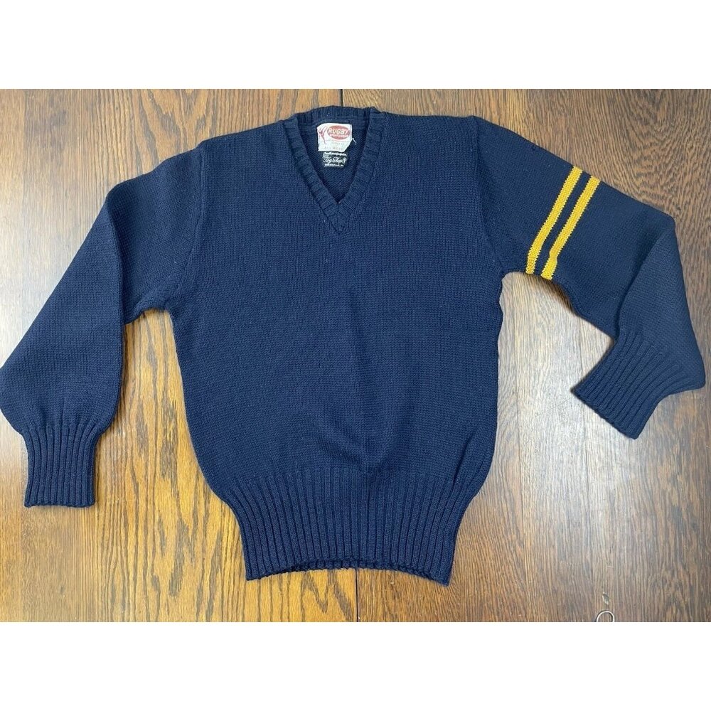 Vintage 1950’s  Rugby Knitting Mills All Wool Sweater Men’s Small Navy Blue Gold